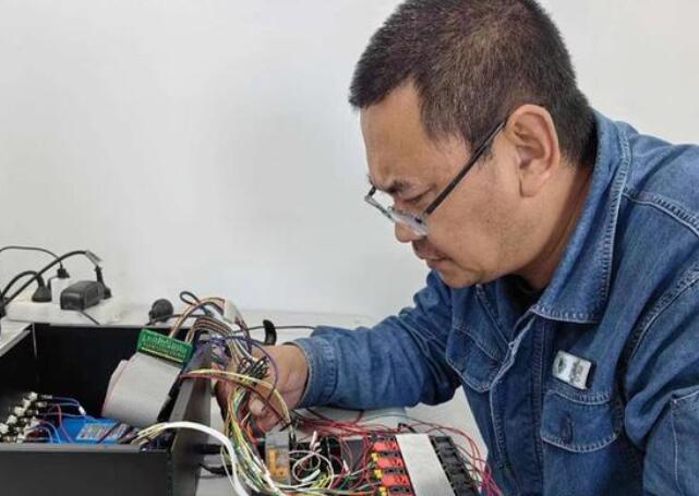 羅宏平:25載“三心”鑄魂 書寫電力匠心傳奇