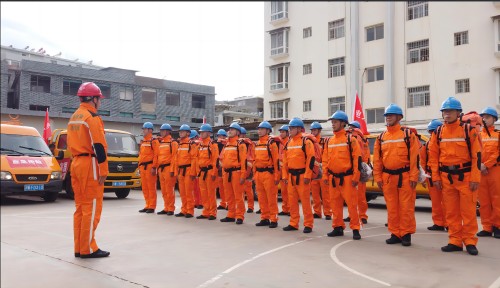 國網(wǎng)會(huì)理市供電公司:實(shí)戰(zhàn)拉練 迎夏峰保供電