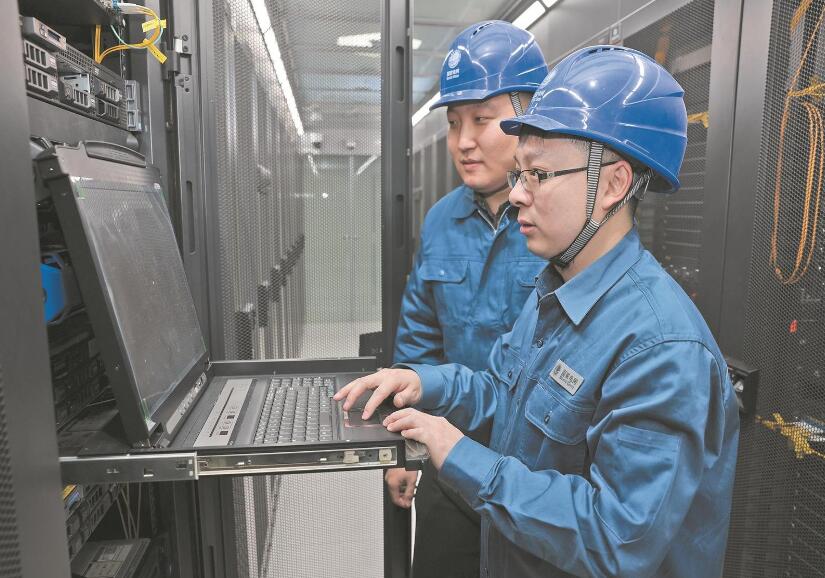 馮濤:守護(hù)網(wǎng)絡(luò)安全的技術(shù)能手