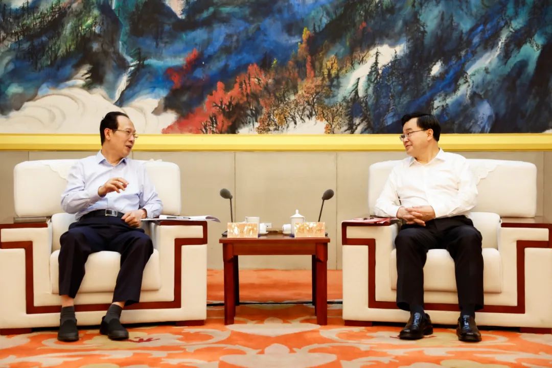 中國(guó)電建黨委書記、董事長(zhǎng)丁焰章拜會(huì)甘肅省委書記胡昌升