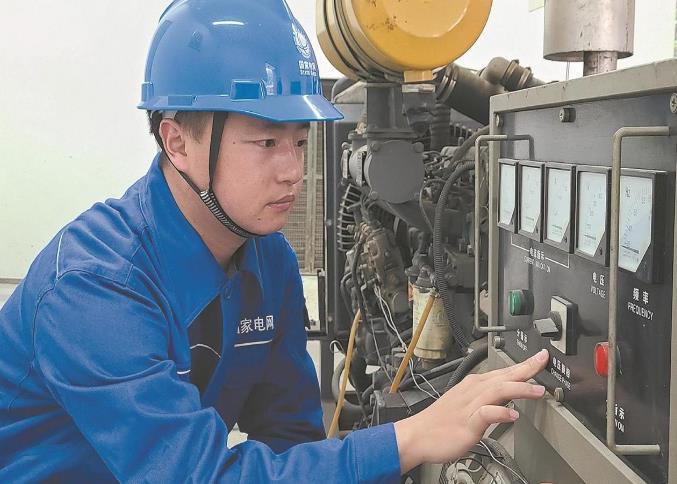 路雖遠(yuǎn)，行則將至——記全國(guó)五一勞動(dòng)獎(jiǎng)?wù)芦@得者張?chǎng)? width=