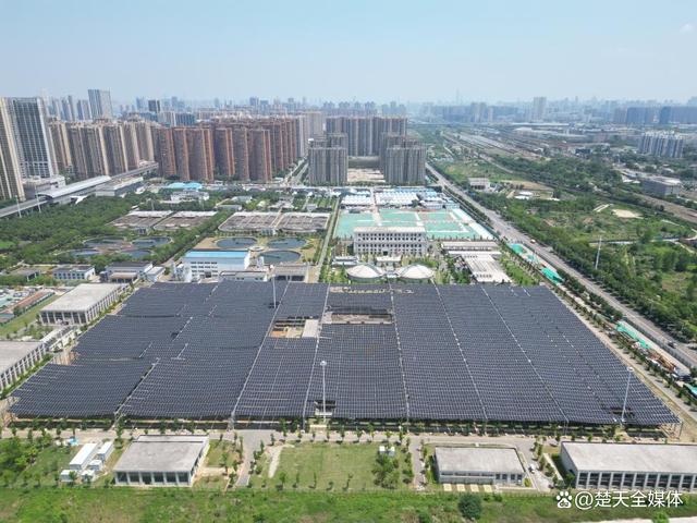 邊治污邊發(fā)電 黃家湖“光伏+污水廠”項目并網(wǎng)運(yùn)行