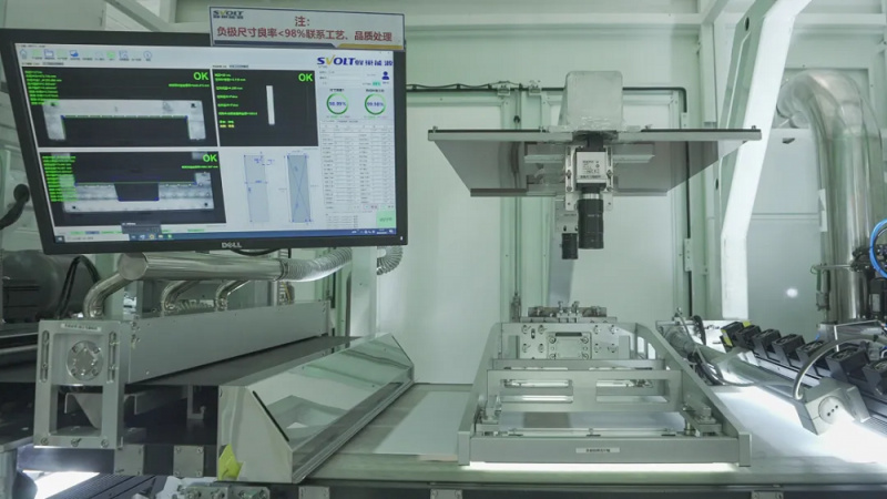 蜂巢能源全球首創(chuàng)熱復(fù)合飛疊技術(shù)，實(shí)現(xiàn)儲(chǔ)能短刀電芯高效高質(zhì)量生產(chǎn)