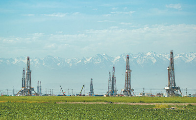 中國石油新疆油田加大勘探開發(fā)力度、推動綠色智能轉(zhuǎn)型