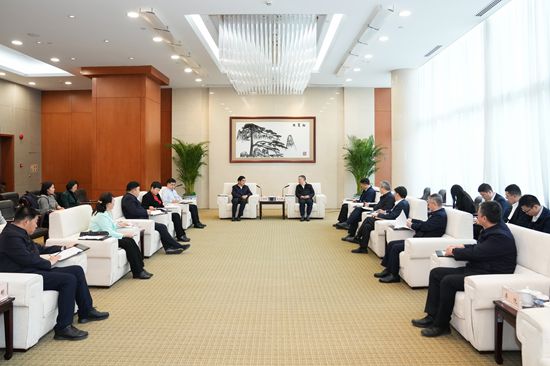 華能集團(tuán)總經(jīng)理張文峰會(huì)見內(nèi)蒙古自治區(qū)黨委常委、包頭市委書記丁繡峰