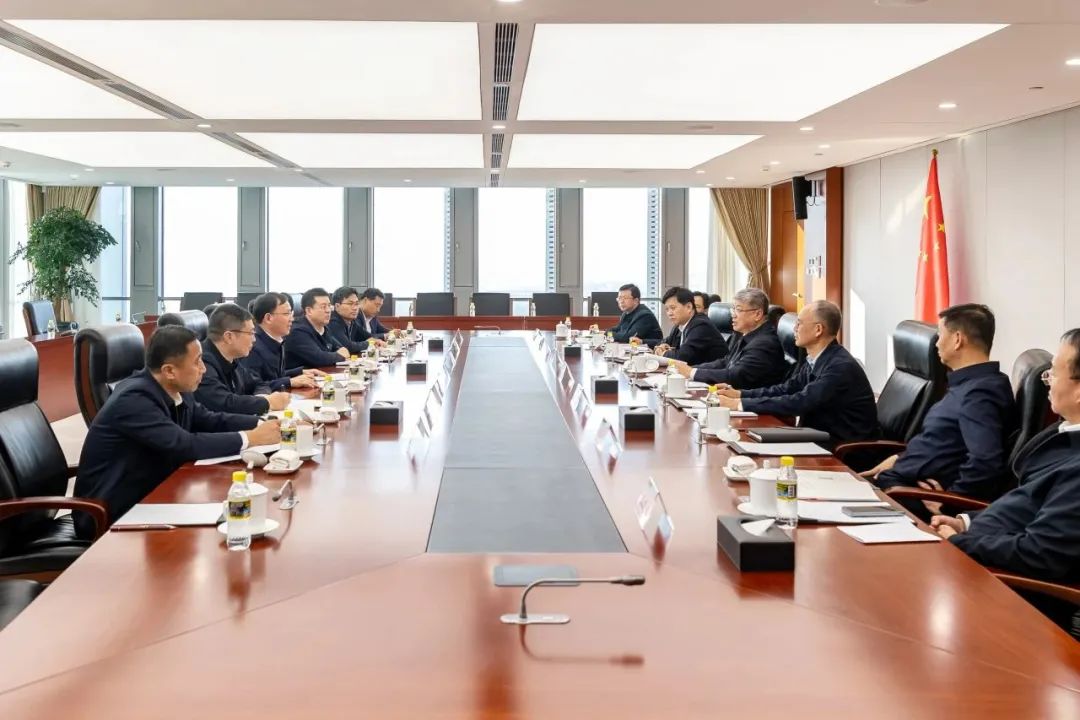 國家能源集團黨組書記、董事長劉國躍與中國大唐黨組副書記、總經(jīng)理張傳江會談