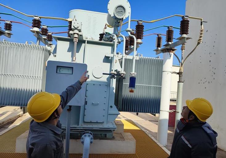 國網(wǎng)康?？h供電公司加強設(shè)備特巡 高效率保供迎峰度冬
