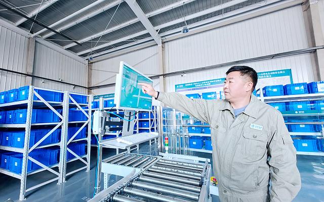 國(guó)網(wǎng)丹江口市供電公司:“數(shù)智化”物資共享倉(cāng) 賦能電網(wǎng)迎峰度冬