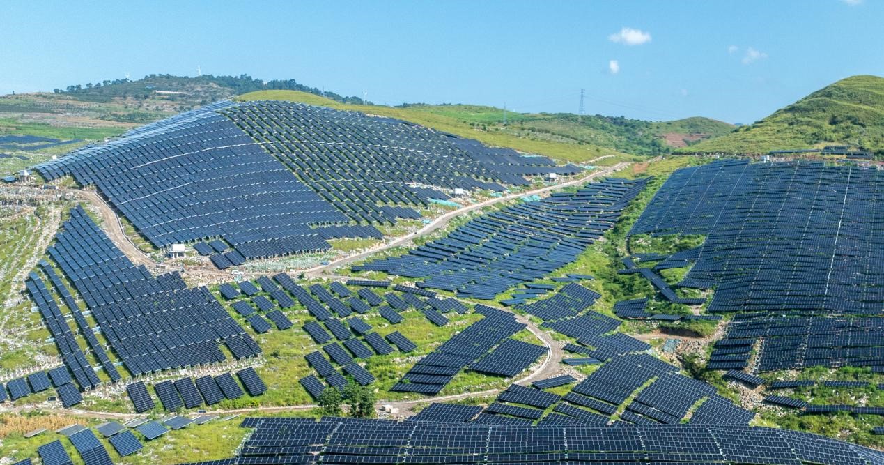 貴州關嶺布依族苗族自治縣農(nóng)業(yè)光伏電站并網(wǎng)發(fā)電
