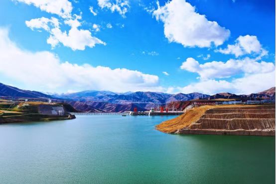 國(guó)家能源集團(tuán)青海公司裝機(jī)規(guī)模突破735萬千瓦