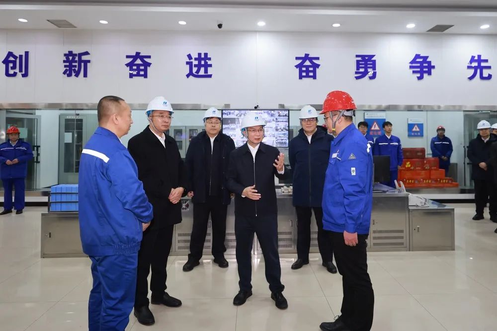 華電集團(tuán)黨組書記、董事長江毅赴華電新疆區(qū)域調(diào)研