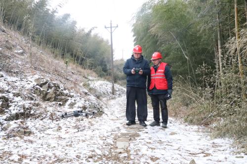 國(guó)網(wǎng)壽寧縣供電公司:低溫特巡 護(hù)航“元宵”佳節(jié)