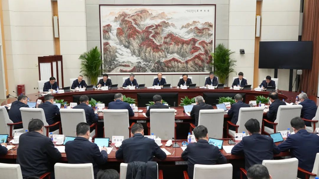 關于“雙碳”工作和新興產業(yè)發(fā)展，戴厚良強調這幾點