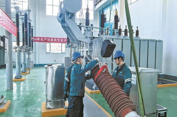 山西晉城供電研制組合器具，變壓器高壓套管吊裝無須登高