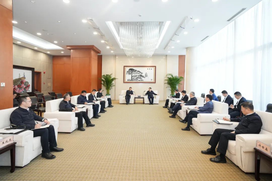 華能集團(tuán)董事長(zhǎng)溫樞剛、總經(jīng)理張文峰會(huì)見哈電集團(tuán)董事長(zhǎng)曹志安、總經(jīng)理黃偉