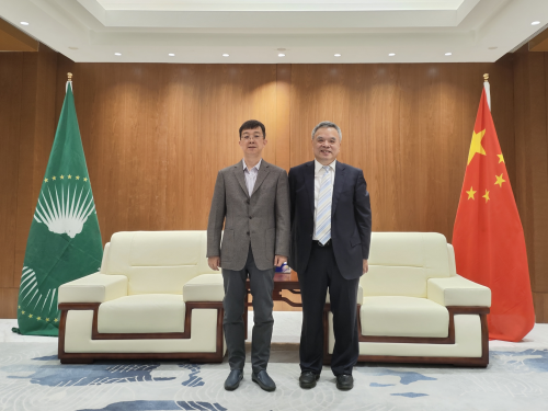 駐非盟使團團長蔣烽大使會見全球能源互聯(lián)網(wǎng)發(fā)展合作組織副主席一行