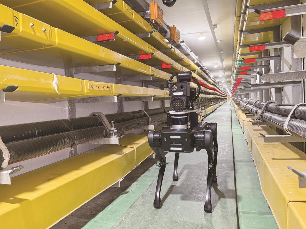 冀北地區(qū)電纜隧道內(nèi)首次應(yīng)用四足式機(jī)器人開展智能化、無人化巡檢