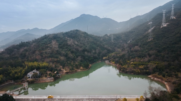 國網(wǎng)臺(tái)州市黃巖區(qū)供電公司:碩果累累 盡責(zé)而行