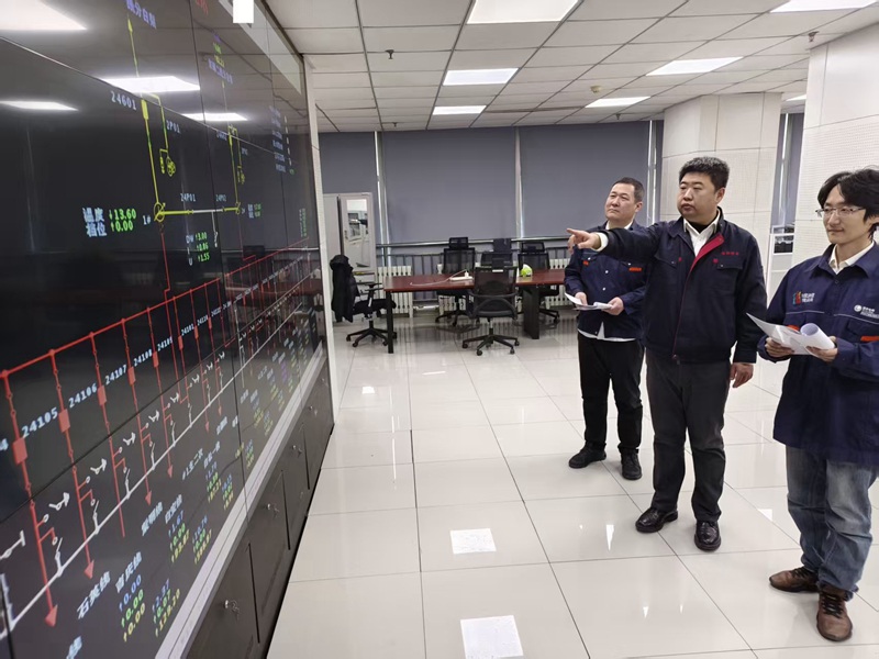 聞“寒”而動(dòng) 守護(hù)萬(wàn)家燈火——國(guó)網(wǎng)錦州供電服務(wù)指揮中心全力應(yīng)對(duì)寒潮保供電